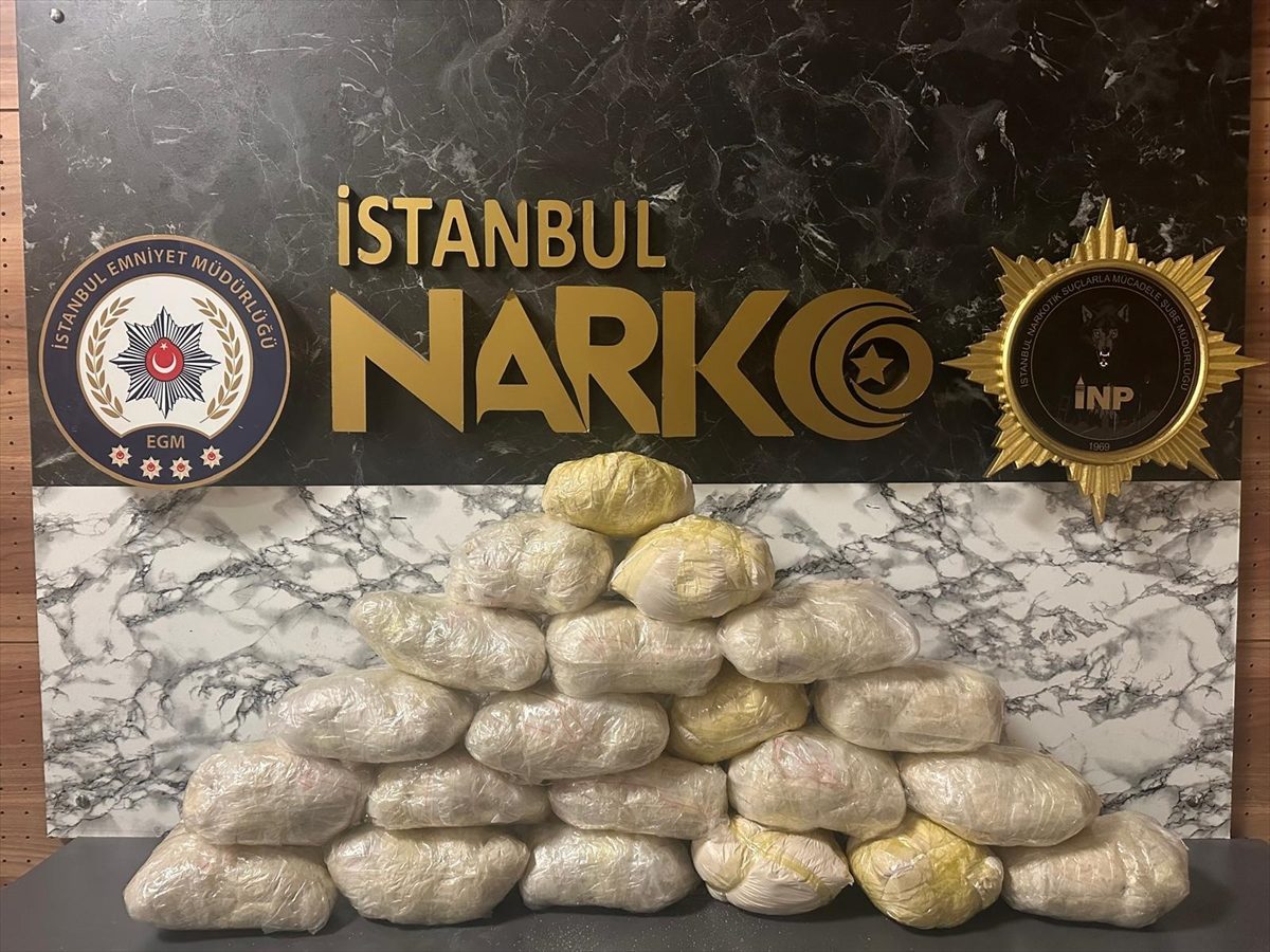 İstanbul’da otomobilde 21 kilo 600 gram eroin ele geçirildi