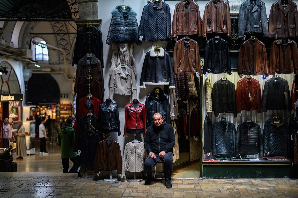 İSTANBUL’UN HAN VE ÇARŞILARI – Asırların ticaret merkezi Kapalıçarşı her gün yüz binlerce misafiri ağırlıyor