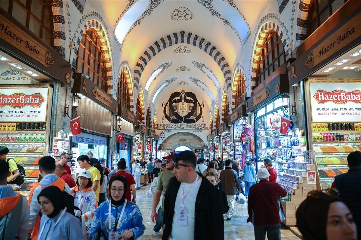 İSTANBUL’UN HAN VE ÇARŞILARI – Mısır Çarşısı 400 yıla yaklaşan tarihiyle İstanbul’un ticaret hafızasını yaşatıyor