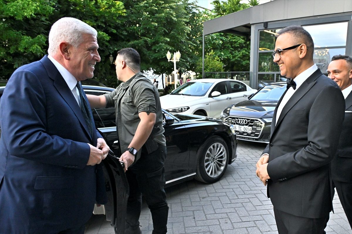 İYİ Parti Genel Başkanı Dervişoğlu nikah şahidi oldu