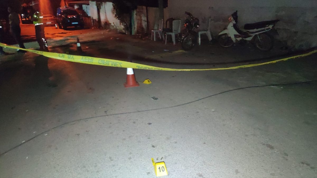 İzmir’de kına gecesine silahlı saldırıda 14 yaşındaki çocuk öldü, 4 kişi yaralandı