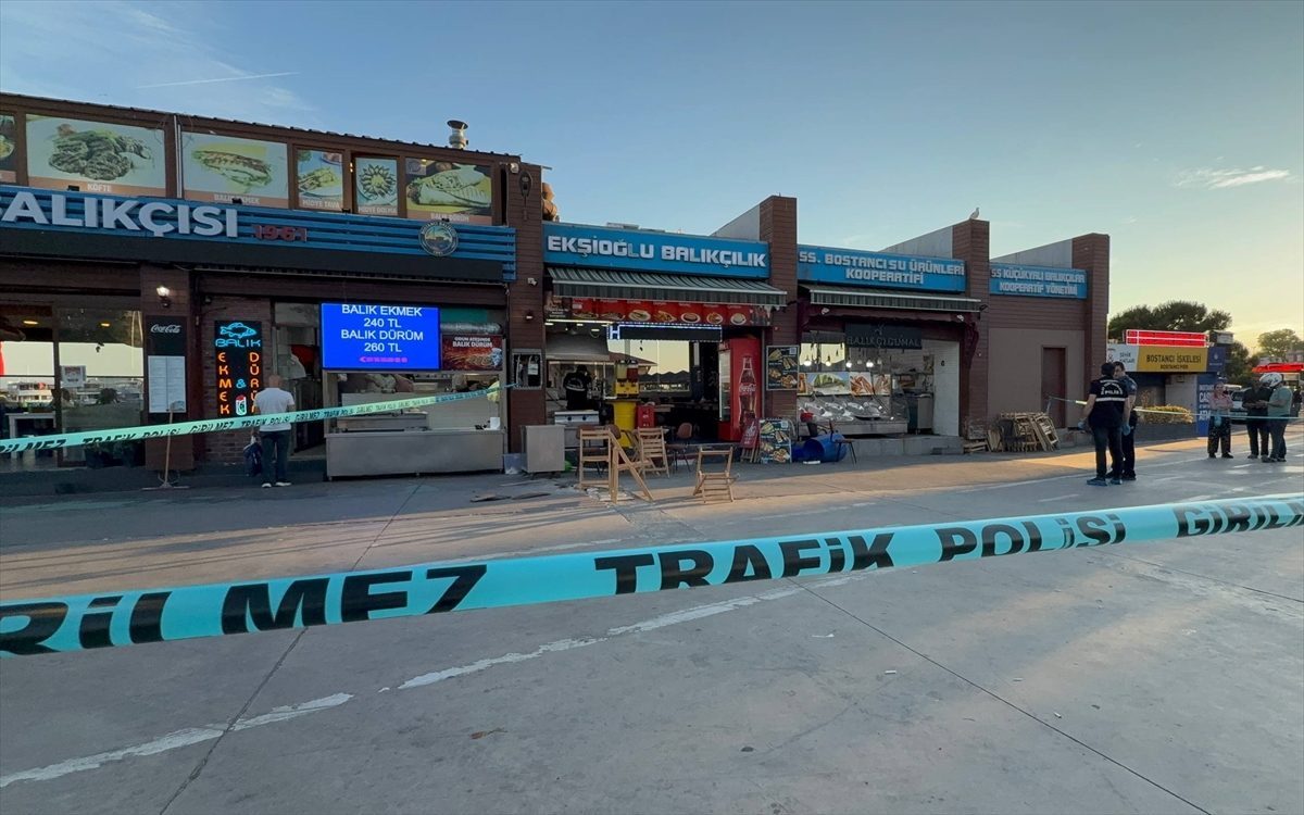 Kadıköy’de bir iş yeri kurşunlandı