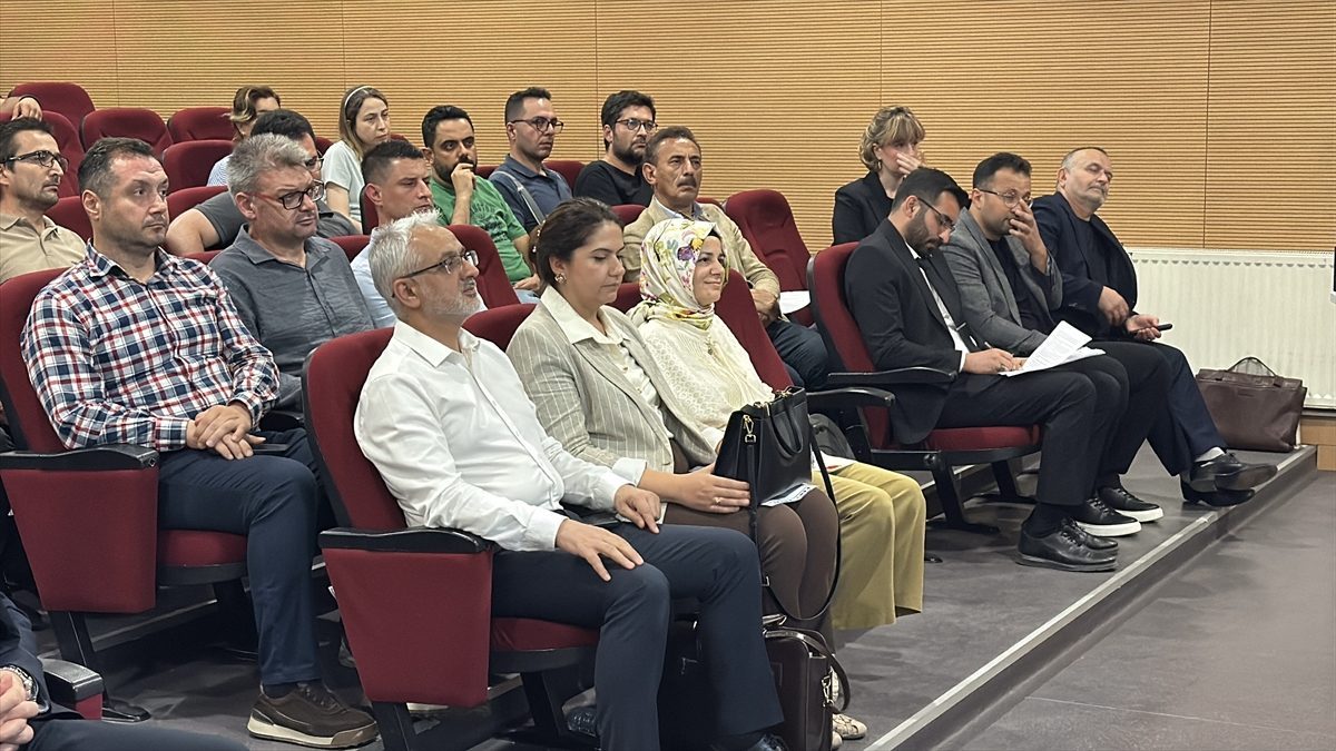 Karabük Üniversitesi, “Merkez-Yerel Afet ve Acil Durumlarla Mücadele Modeli Raporu”nu tanıttı