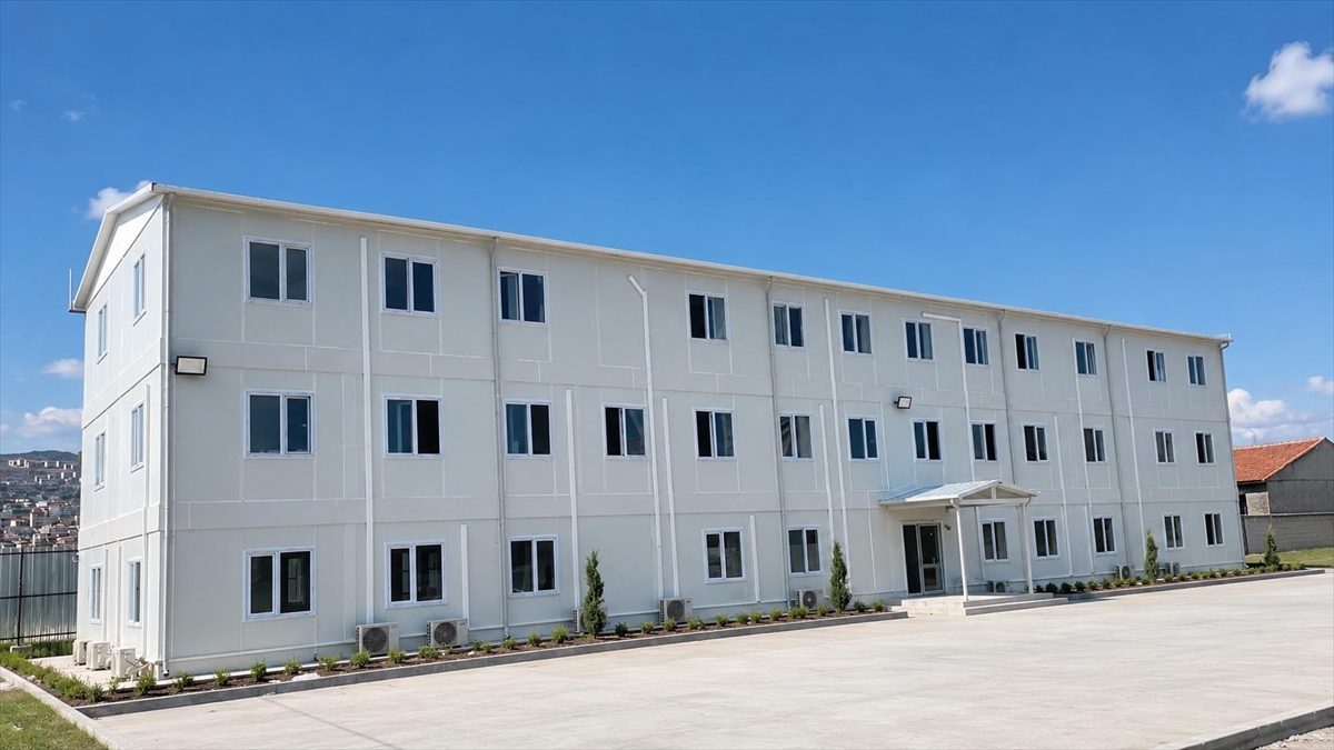 Karmod 3 ilde toplu konut projelerine prefabrik şantiye yapıları kurdu