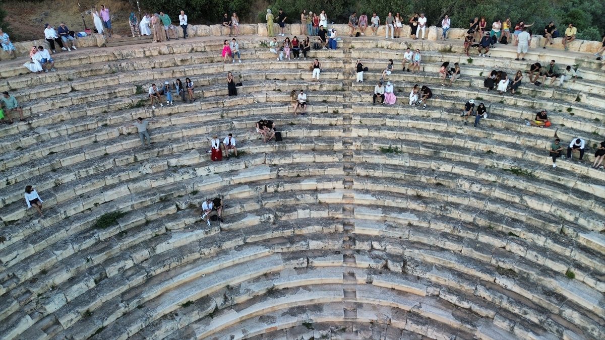 Kaş’ta 2 bin yıllık antik kentte milli maç heyecanı yaşanacak