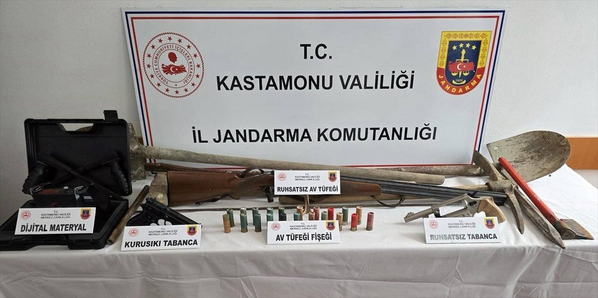 Kastamonu’da kaçakçılık operasyonunda 13 şüpheli gözaltına alındı