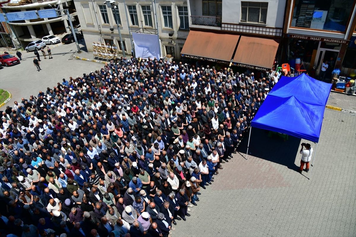 Kayseri Vali Yardımcısı Esmer’in cenazesi memleketi Trabzon’da defnedildi