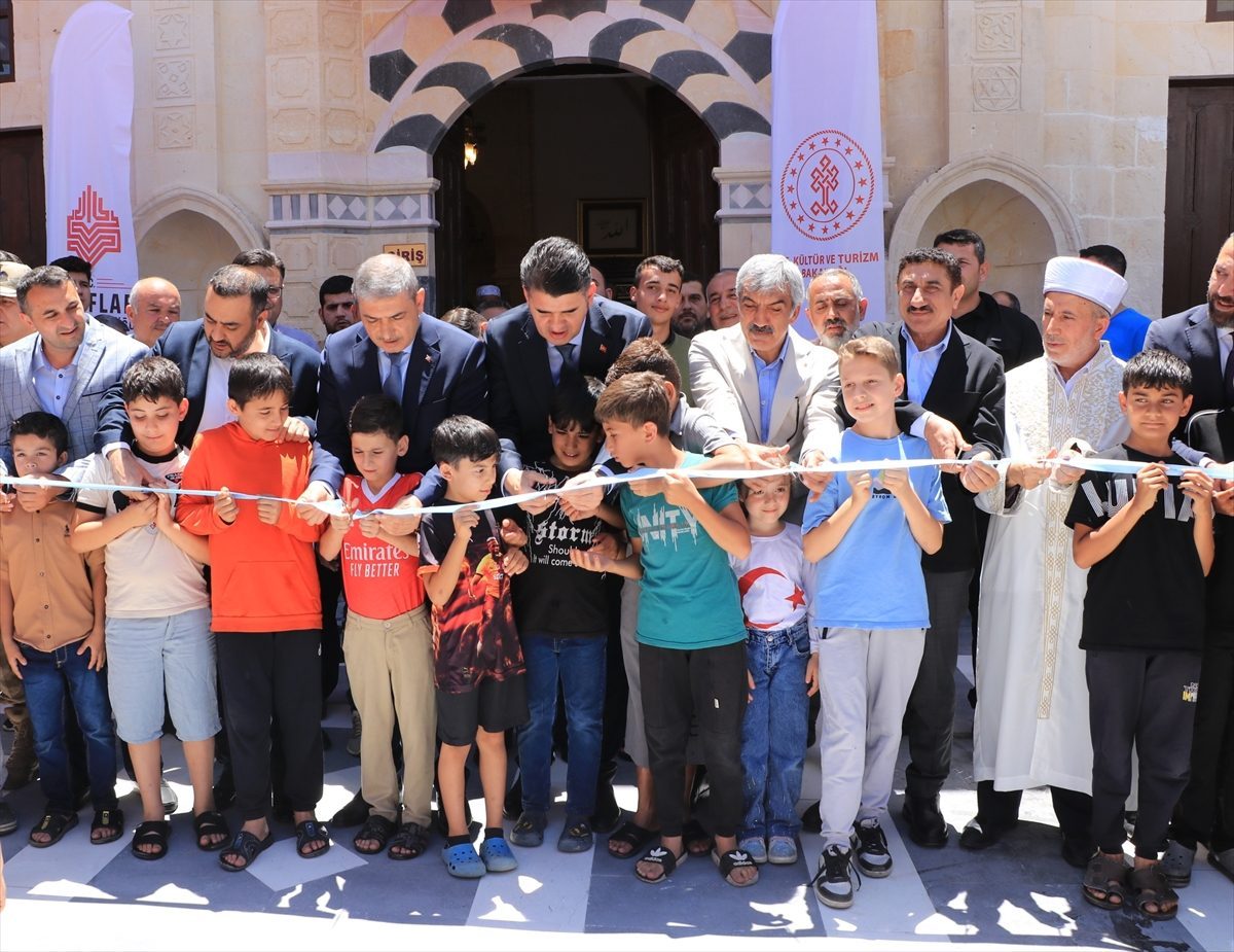 Kilis’te deprem sonrası restorasyonu tamamlanan 2 cami ibadete açıldı