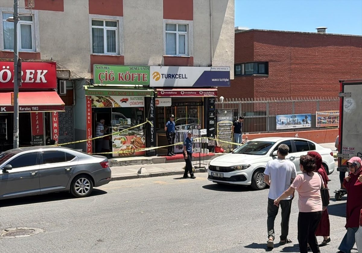 Küçükçekmece’de silahlı saldırıda 1 kişi yaşamını yitirdi