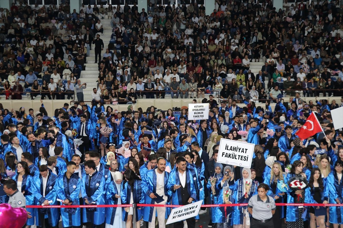 Kütahya DPÜ’de mezuniyet töreni düzenlendi