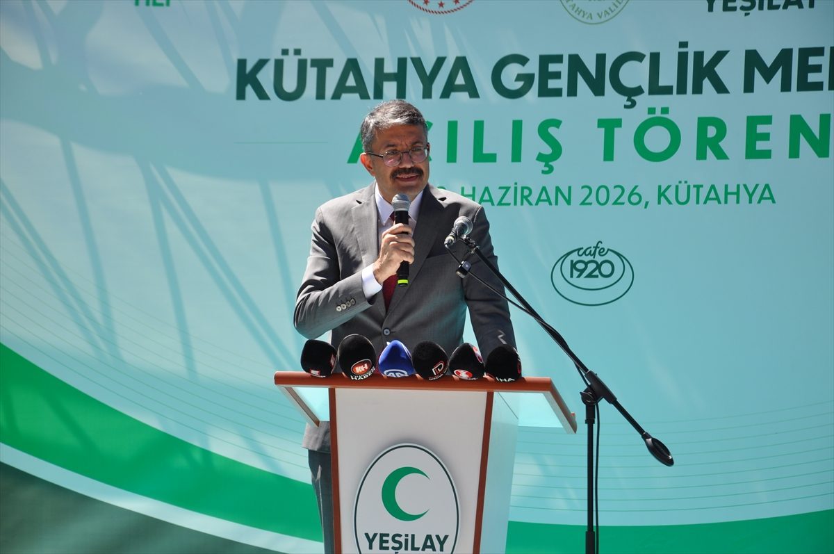 Kütahya’da Yeşilay Gençlik Merkezinin açılışı yapıldı