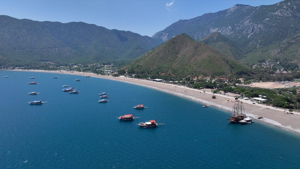 Likya Yolu’nun kalbindeki Adrasan dört mevsim tatilcilerin gözdesi