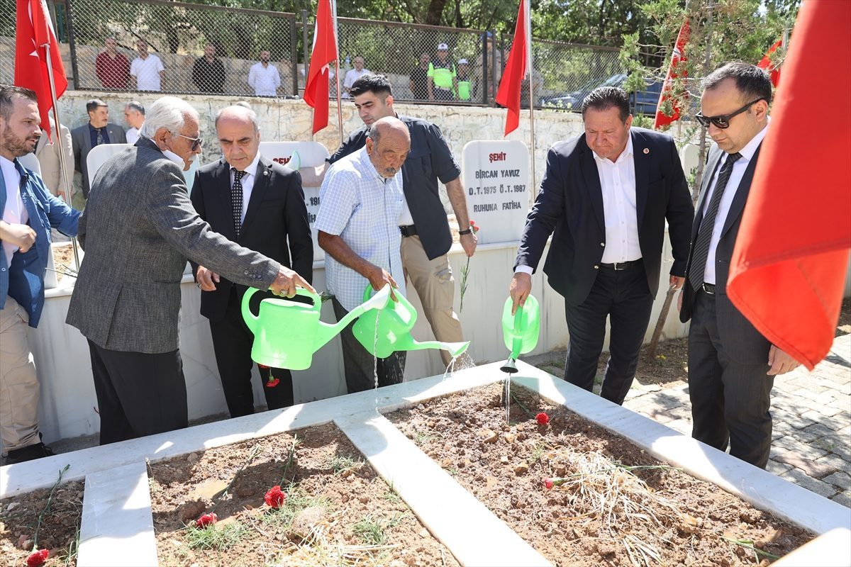 Mardin’de 39 yıl önce PKK’lı teröristlerce katledilen 30 kişi törenle anıldı