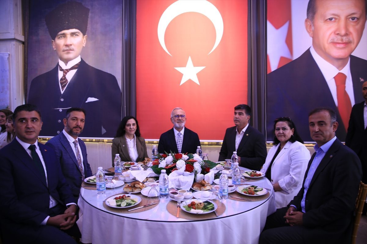 AK Parti Grup Başkanvekili Yenişehirlioğlu, Manisa’da konuştu: