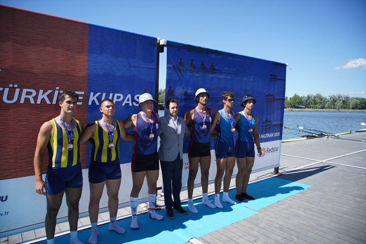 Meriç Nehri’ndeki Gençler Türkiye Kürek Kupası sona erdi