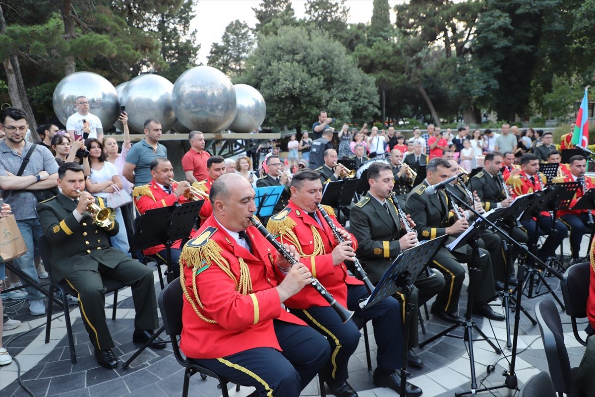 Milli Savunma Bakanlığı Armoni Mızıkası Komutanlığı Bakü’de konser verdi