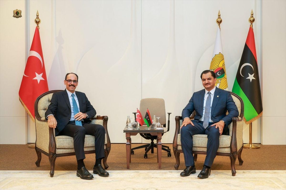 MİT Başkanı Kalın, Libya Ulusal Ordusu Genel Komutan Yardımcısı Hafter ile Libya’da görüştü