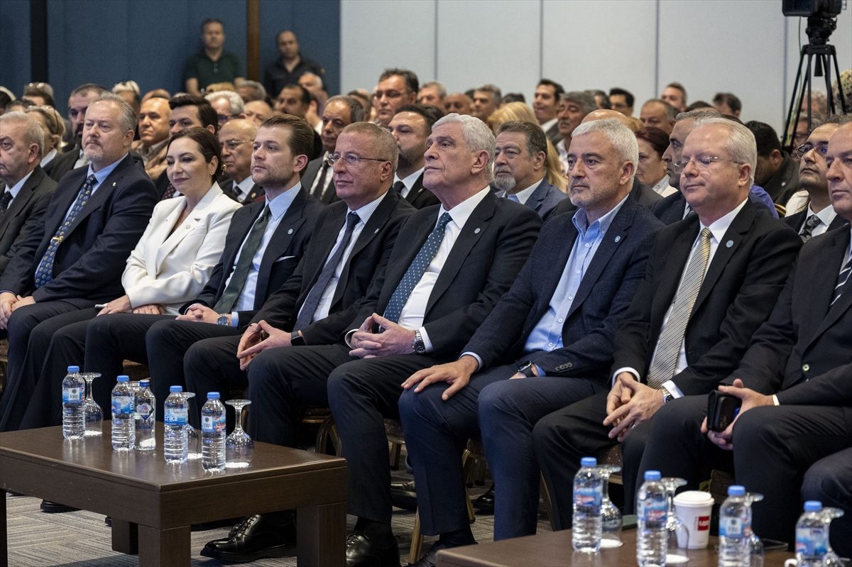 Müsavat Dervişoğlu, “İyilik İçin Adalet: Türk Hukuk Çalıştayı”nın kapanışında konuştu: