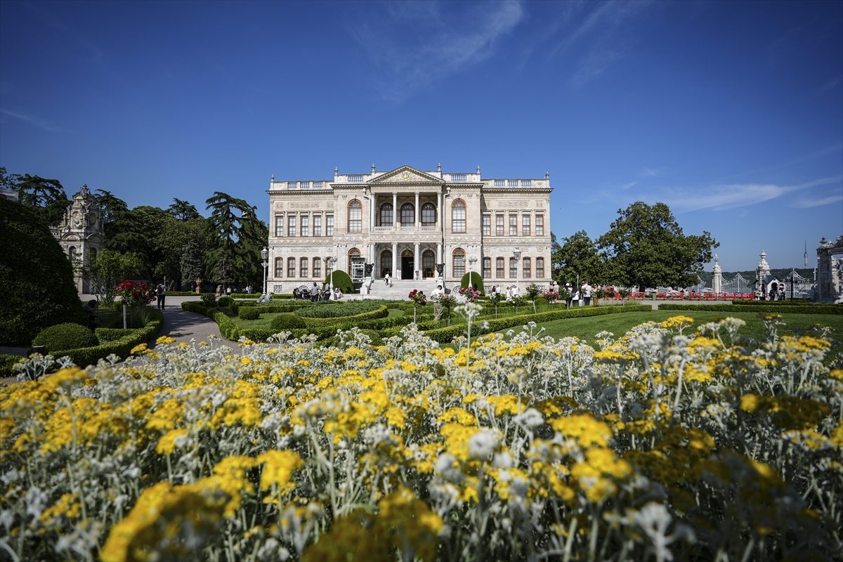Osmanlı’nın görkemli mirası Dolmabahçe Sarayı 170 yaşında