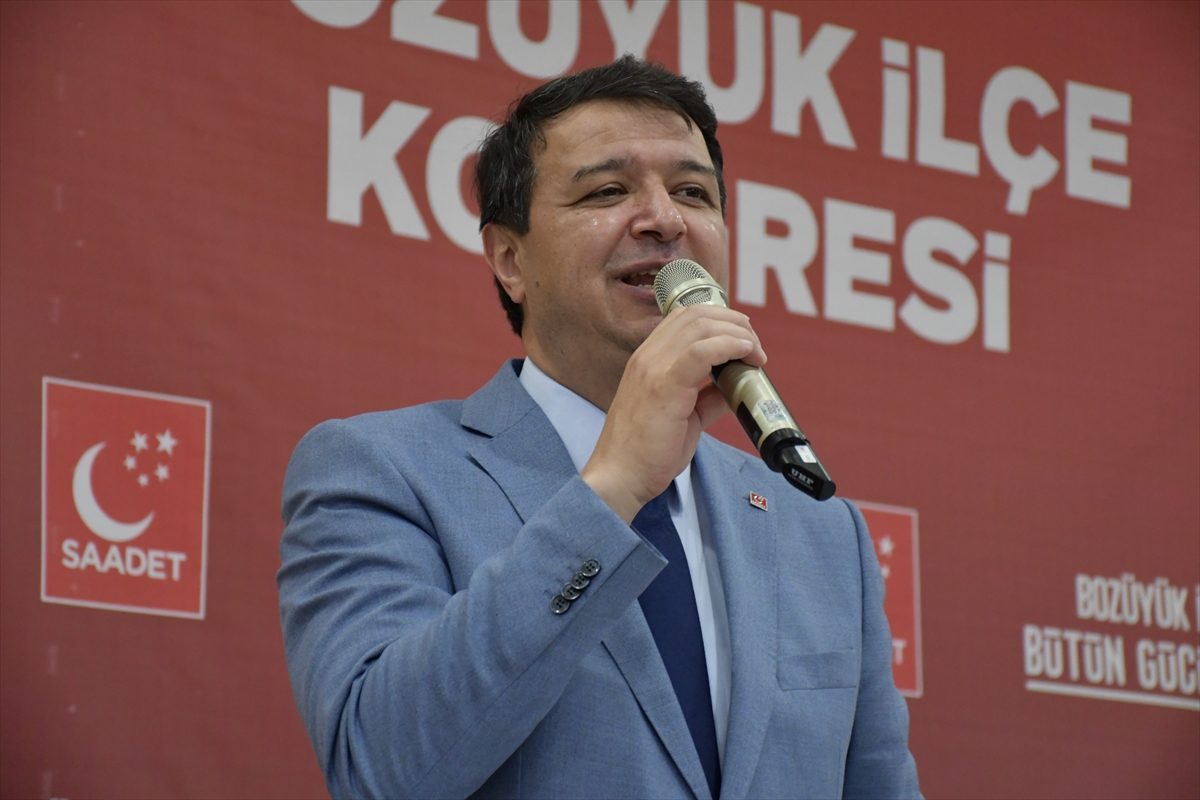Saadet Partisi Genel Başkanı Arıkan Bilecik’te partililerle bir araya geldi