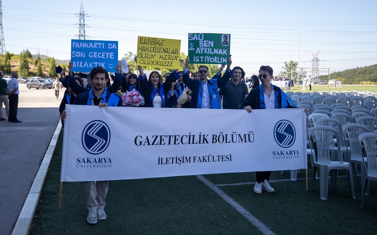 Sakarya Üniversitesinde mezuniyet heyecanı