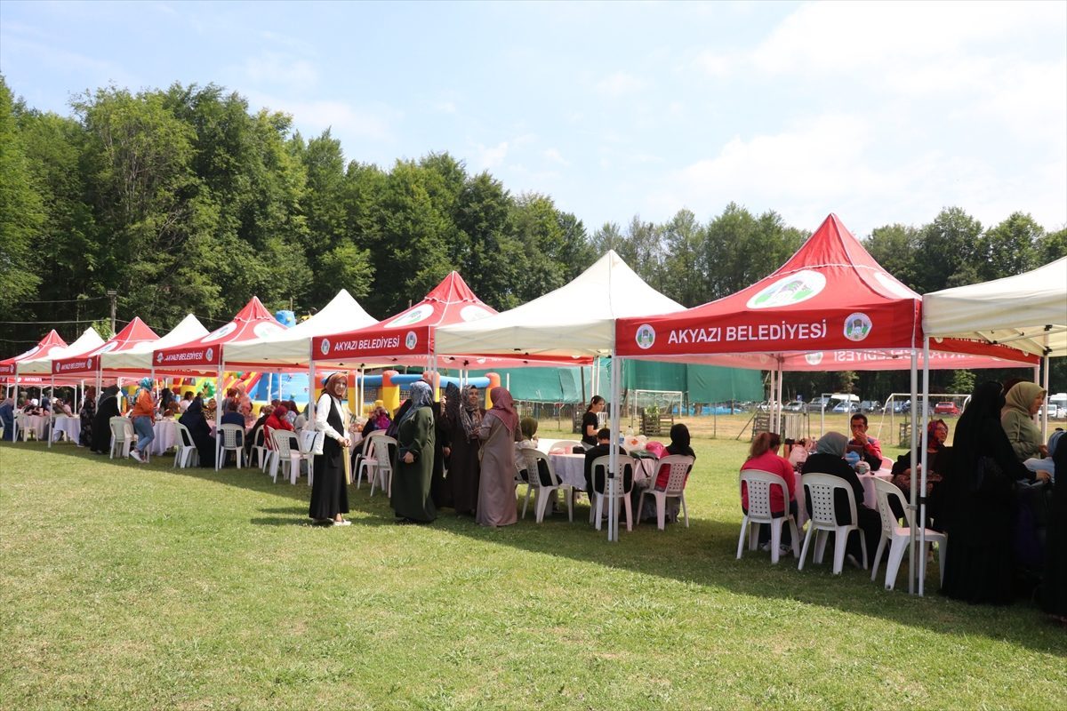 Sakarya’da özel gereksinimli çocuklar şenlikte eğlendi