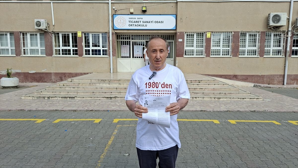 Samsun’da 63 yaşındaki Adem Topçuoğlu 45. kez üniversite sınavına girdi