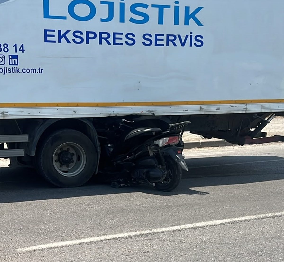 Samsun’da kamyonla çarpışan motosikletin sürücüsü öldü