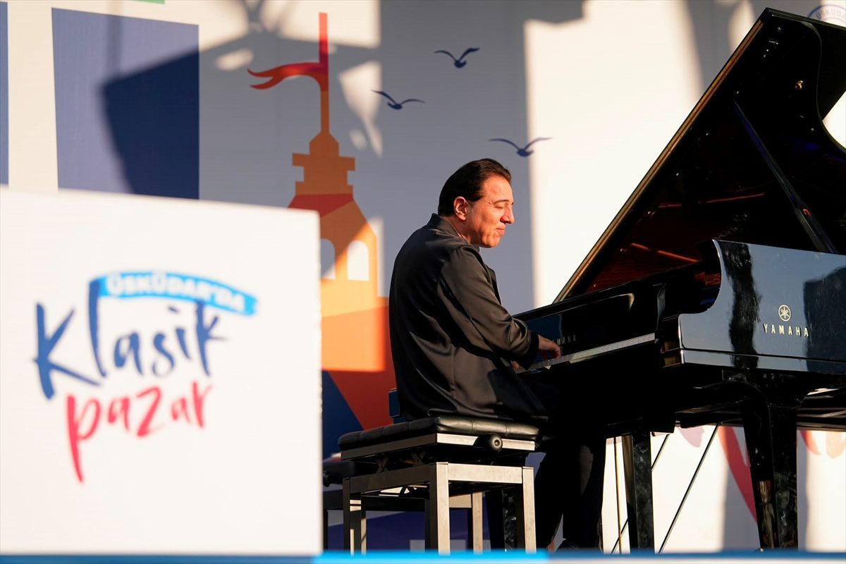 Sanatçı Fazıl Say, Üsküdar’ın “Klasik Pazar” konserlerinde müzikseverlerle buluştu