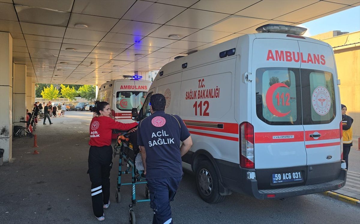 Silivri’de devrilen yolcu minibüsündeki 2 kişi öldü, 10 kişi yaralandı