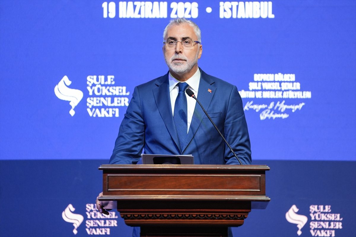 Şule Yüksel Şenler Vakfı, “Kursiyer ve Mezuniyet Buluşması” programı düzenledi