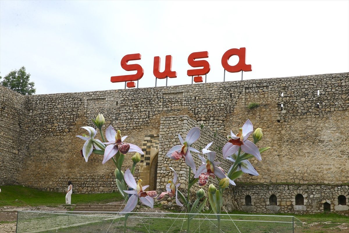 Şuşa’nın tarihi mirası aslına uygun şekilde ayağa kaldırılıyor