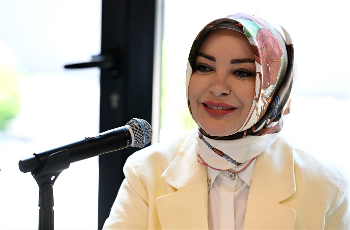 TBMM KEFEK Başkanı Erdoğan “Genç Müslüman Kadınlar Liderlik Programı” katılımcılarını Meclis’te ağırladı