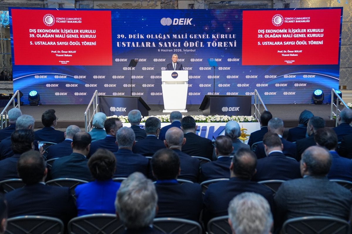 Ticaret Bakanı Bolat, DEİK 39. Olağan Mali Genel Kurulu ve 5. Ustalara Saygı Ödül Töreni’nde konuştu: