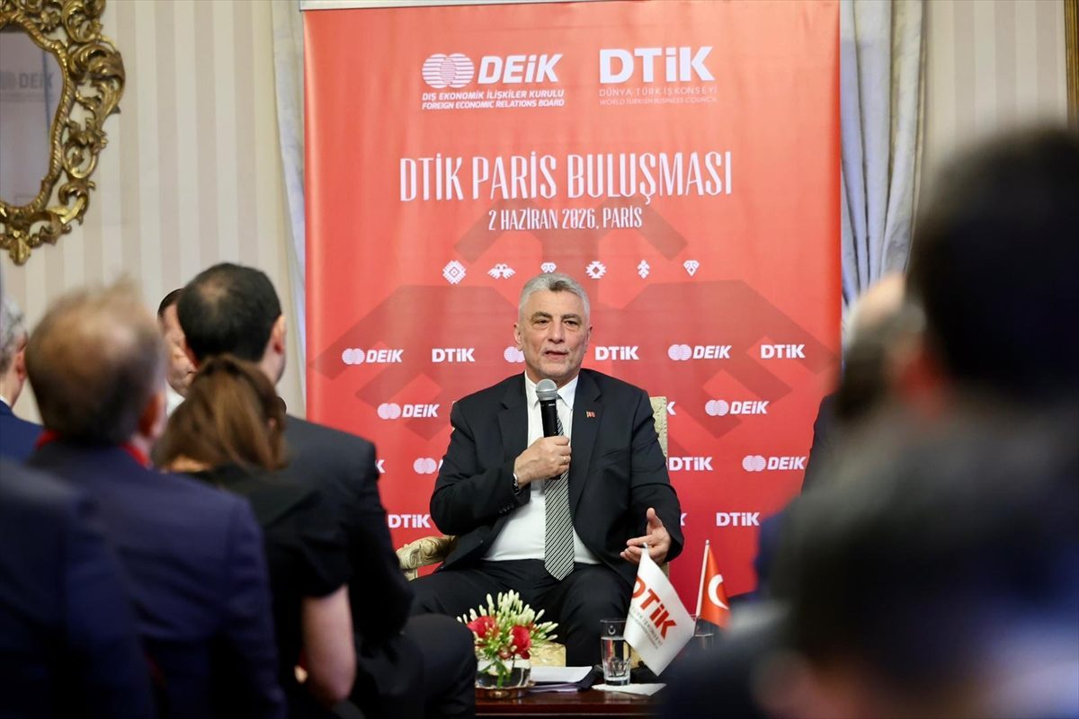 Ticaret Bakanı Bolat, Paris’te Türk iş insanlarıyla görüştü: