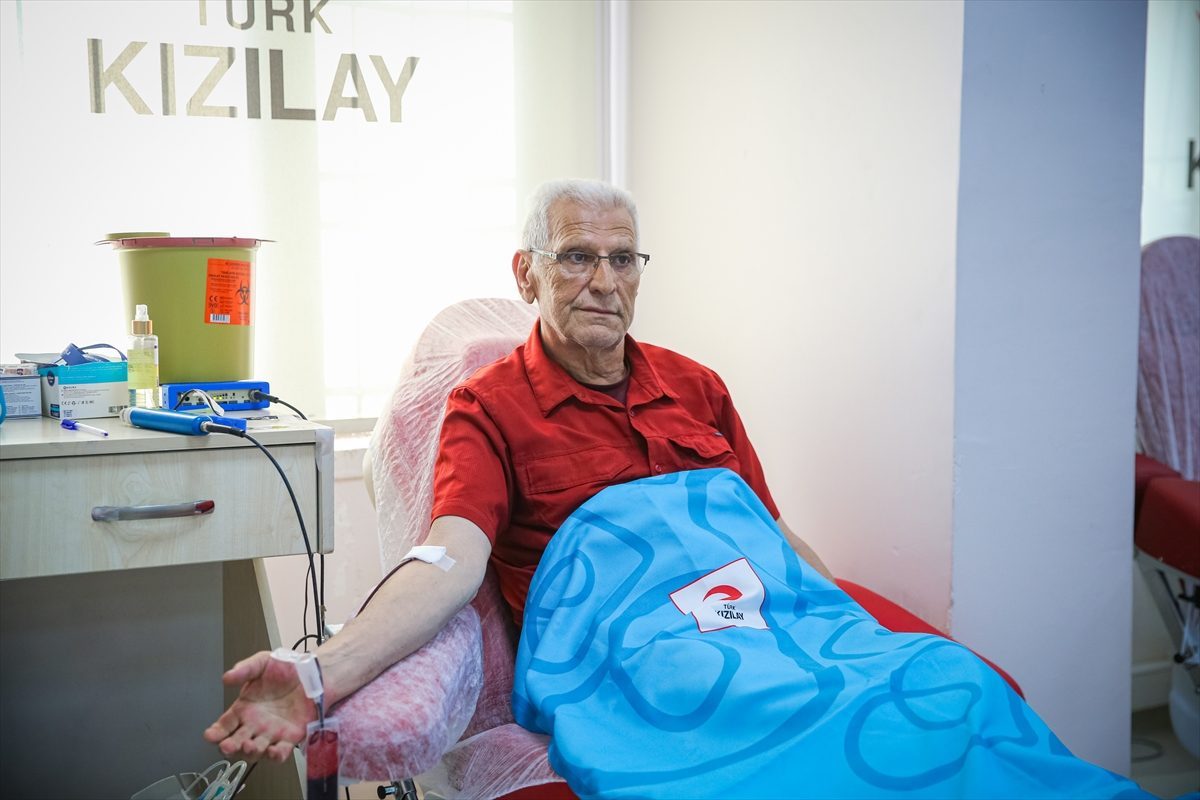 Türk Kızılaya bağışladığı 326 ünite kanla hastalara umut oldu