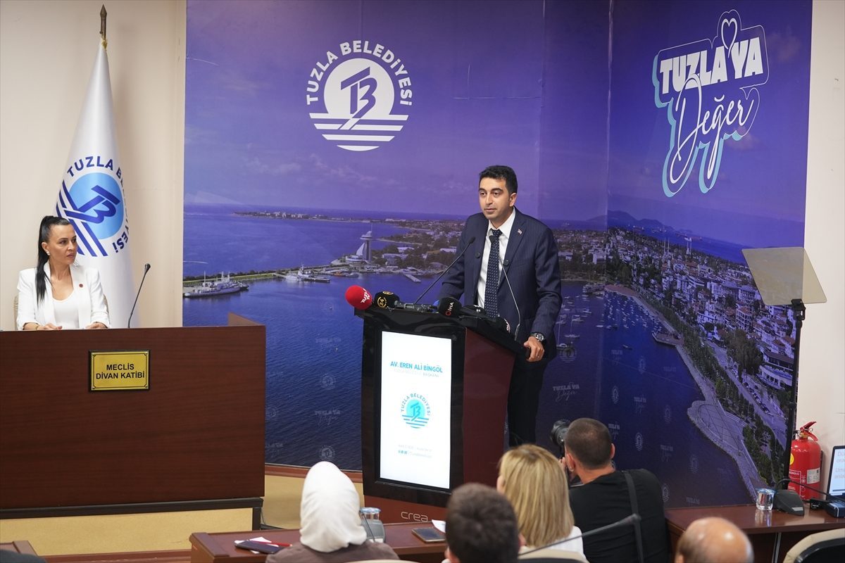 Tuzla Belediye Meclisi imar planı gündemiyle toplandı