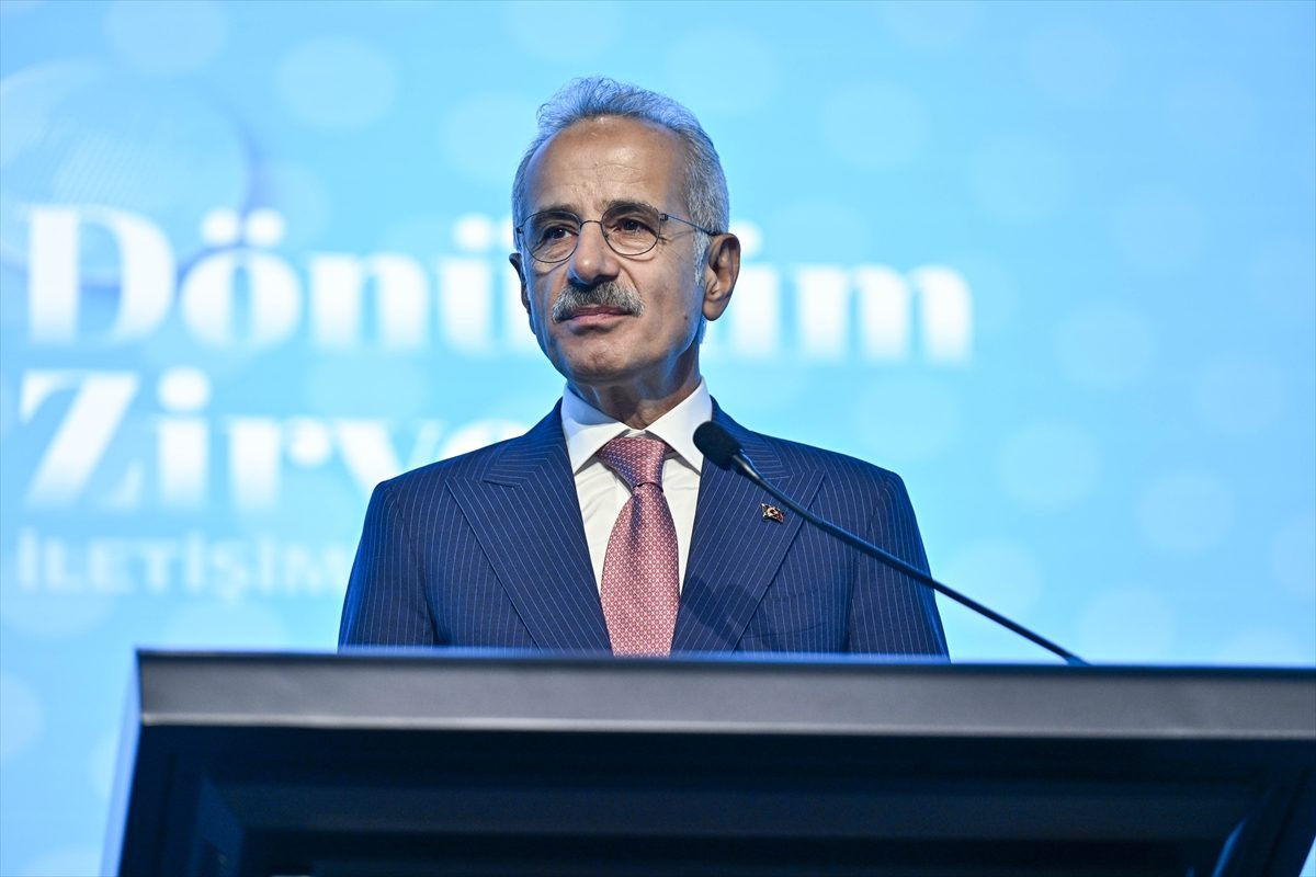 Ulaştırma ve Altyapı Bakanı Abdulkadir Uraloğlu, “DÜNYA Dijital Dönüşüm Zirvesi 2026″da konuştu: