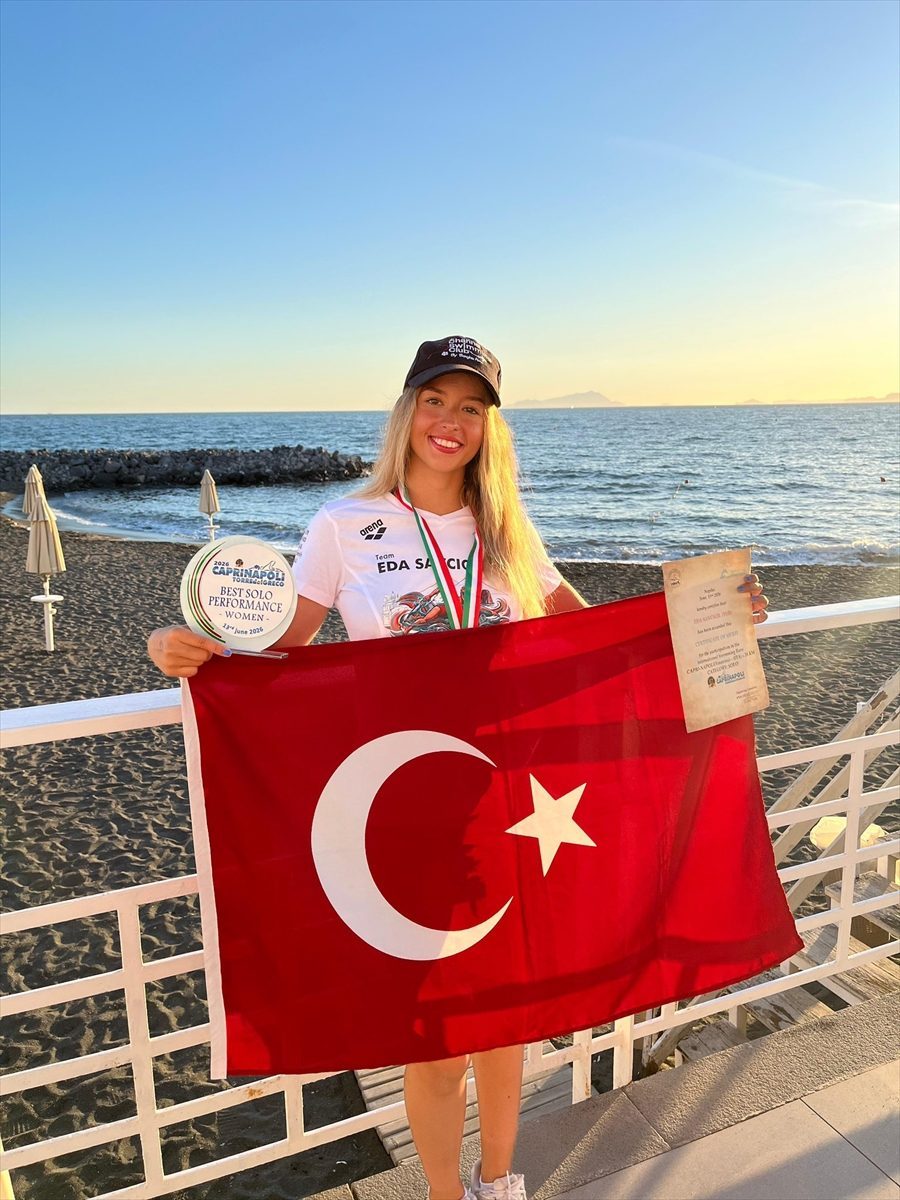 Ultra maraton yüzücüsü Eda Savcıgil’den İtalya’da “tarihi” birincilik