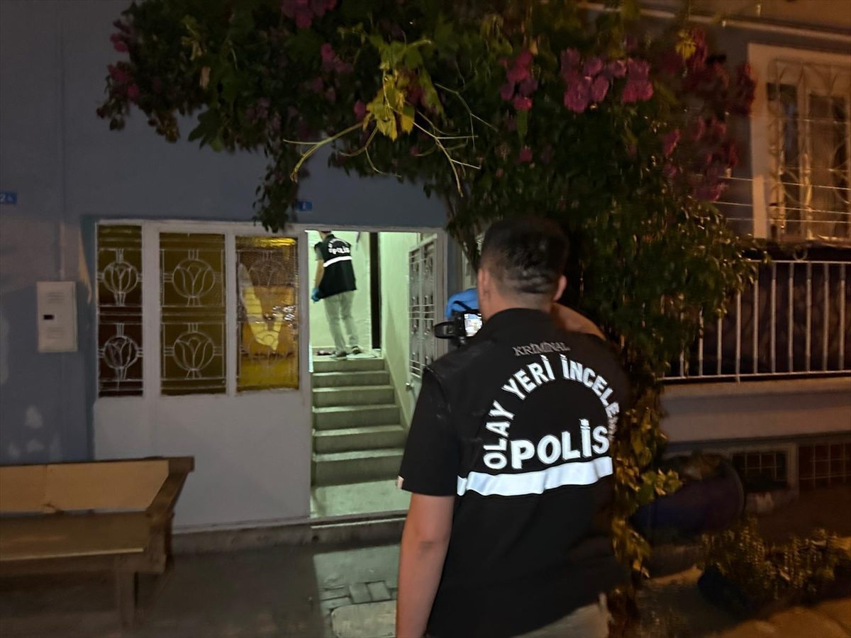 Uşak’ta balkondan zemine düşen kadın öldü