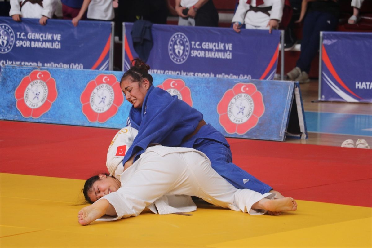 Yeşilay Yıldızlar Türkiye Judo Şampiyonası Hatay’da devam ediyor