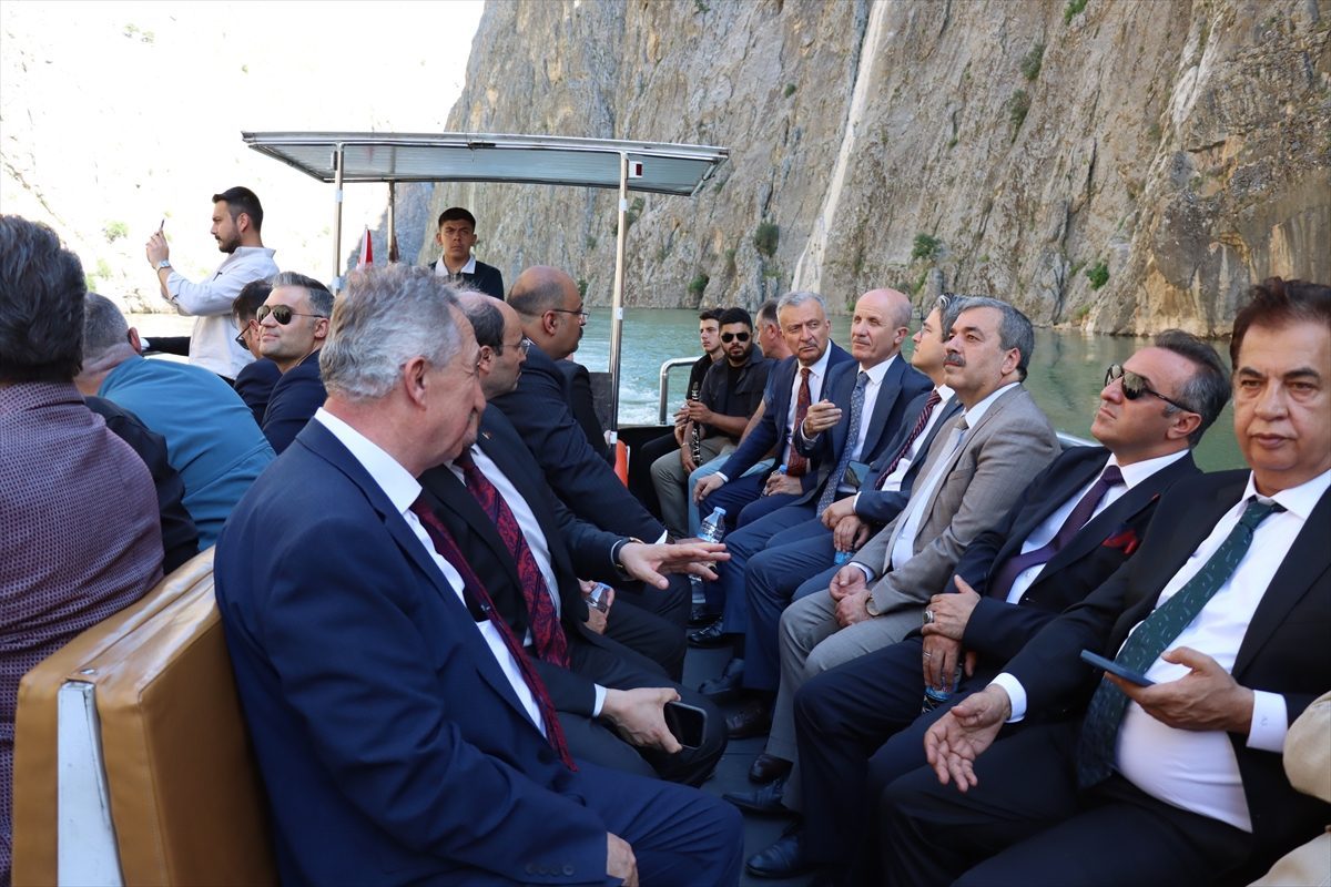 YÖK Başkanı Özvar, Erzincan’da uygulama ve araştırma merkezinin açılışında konuştu: