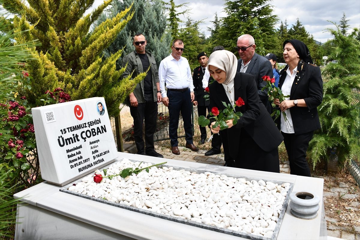 15 Temmuz şehidi Ümit Çoban, Amasya’daki kabri başında anıldı