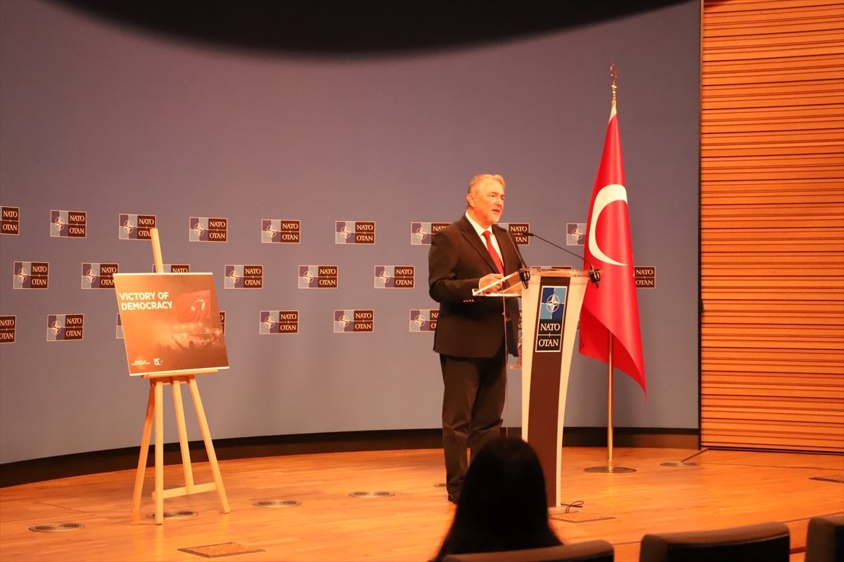 15 Temmuz şehitleri NATO Karargahı’nda düzenlenen törenle anıldı