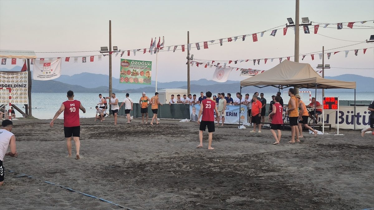 29. Üniversiteler Yaşar Sevim Plaj Hentbolu Türkiye Şampiyonası Köyceğiz’de başladı