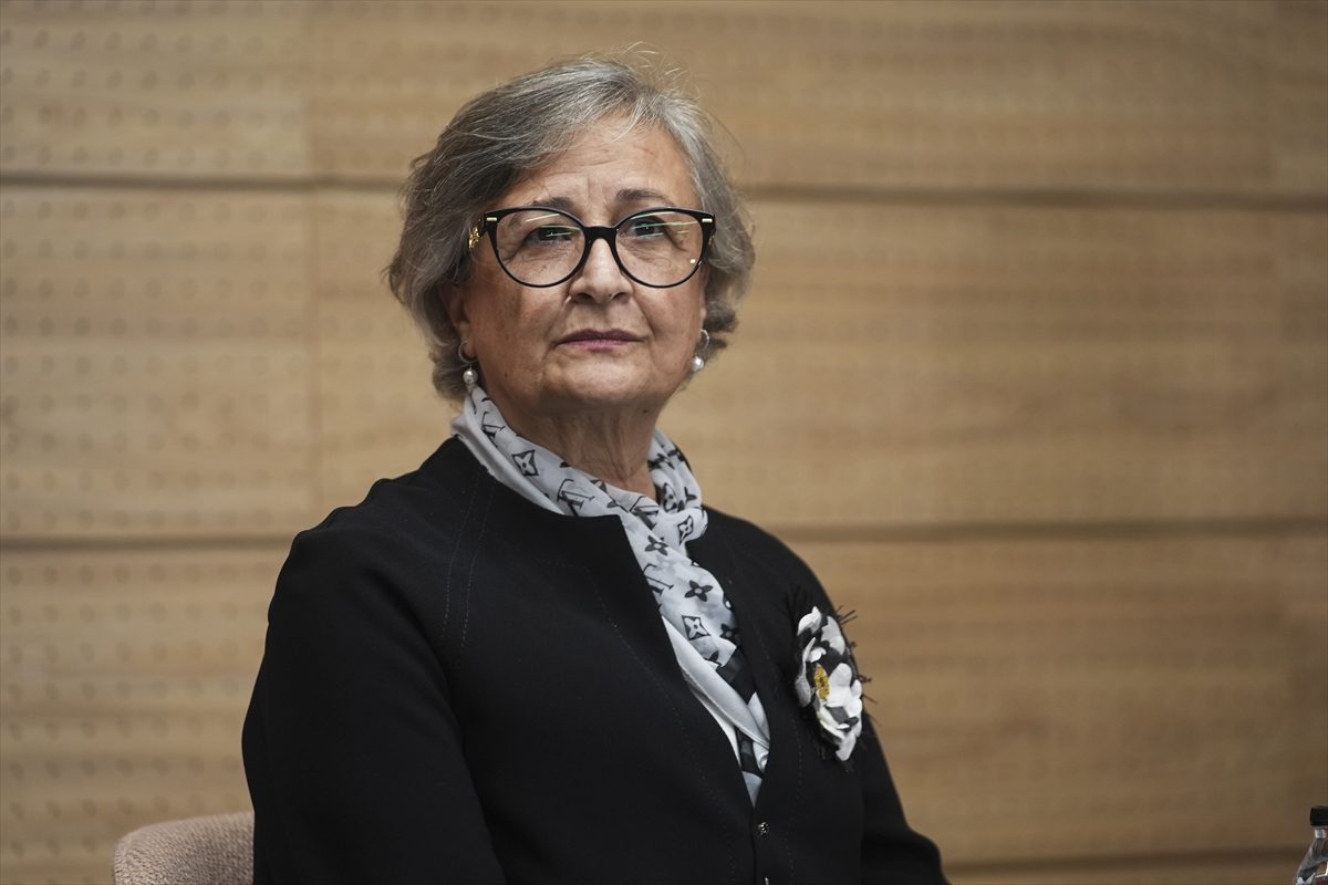 6 Şubat depreminde ampute edilen anne TOGEM-DER’in desteğiyle biyonik koluna kavuştu