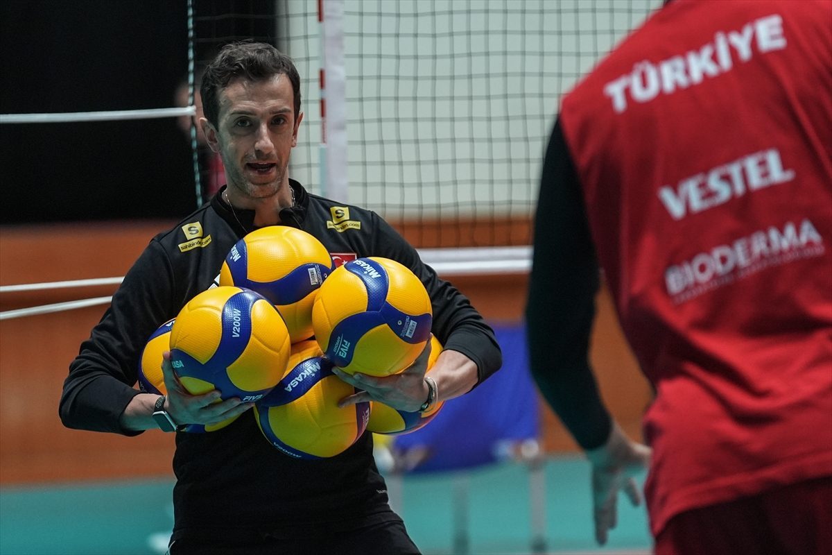 A Milli Kadın Voleybol Takımı, Kanada maçı hazırlıklarını sürdürdü