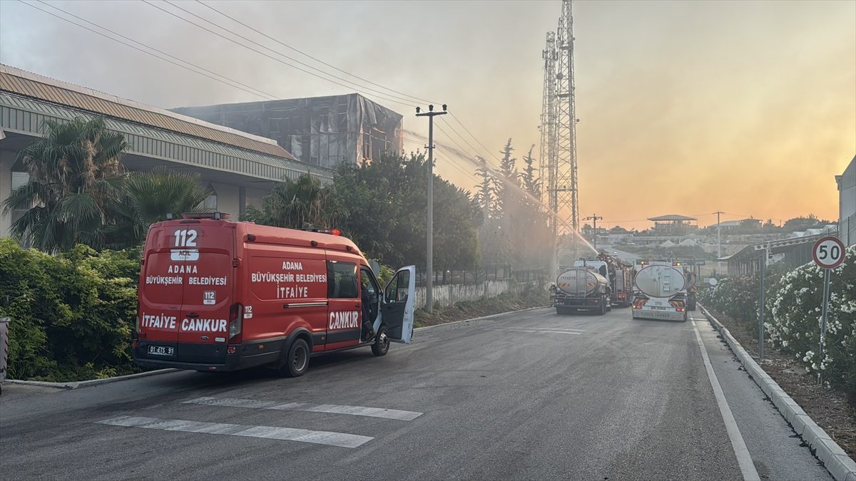 Adana’da bir fabrikada çıkan yangın kontrol altına alındı
