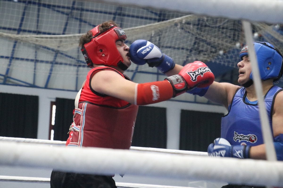 Adana’da düzenlenen Türkiye Gençler Muaythai Şampiyonası tamamlandı