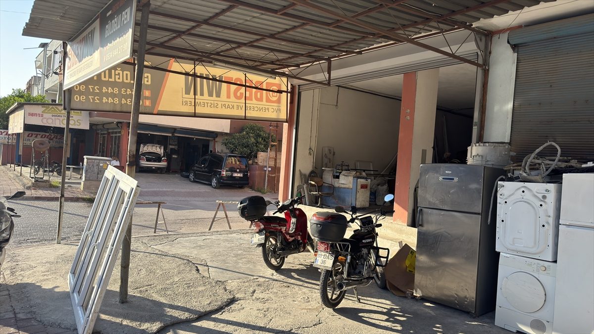 Adana’da iş yerinde silahlı saldırıya uğrayan esnaf ağır yaralandı